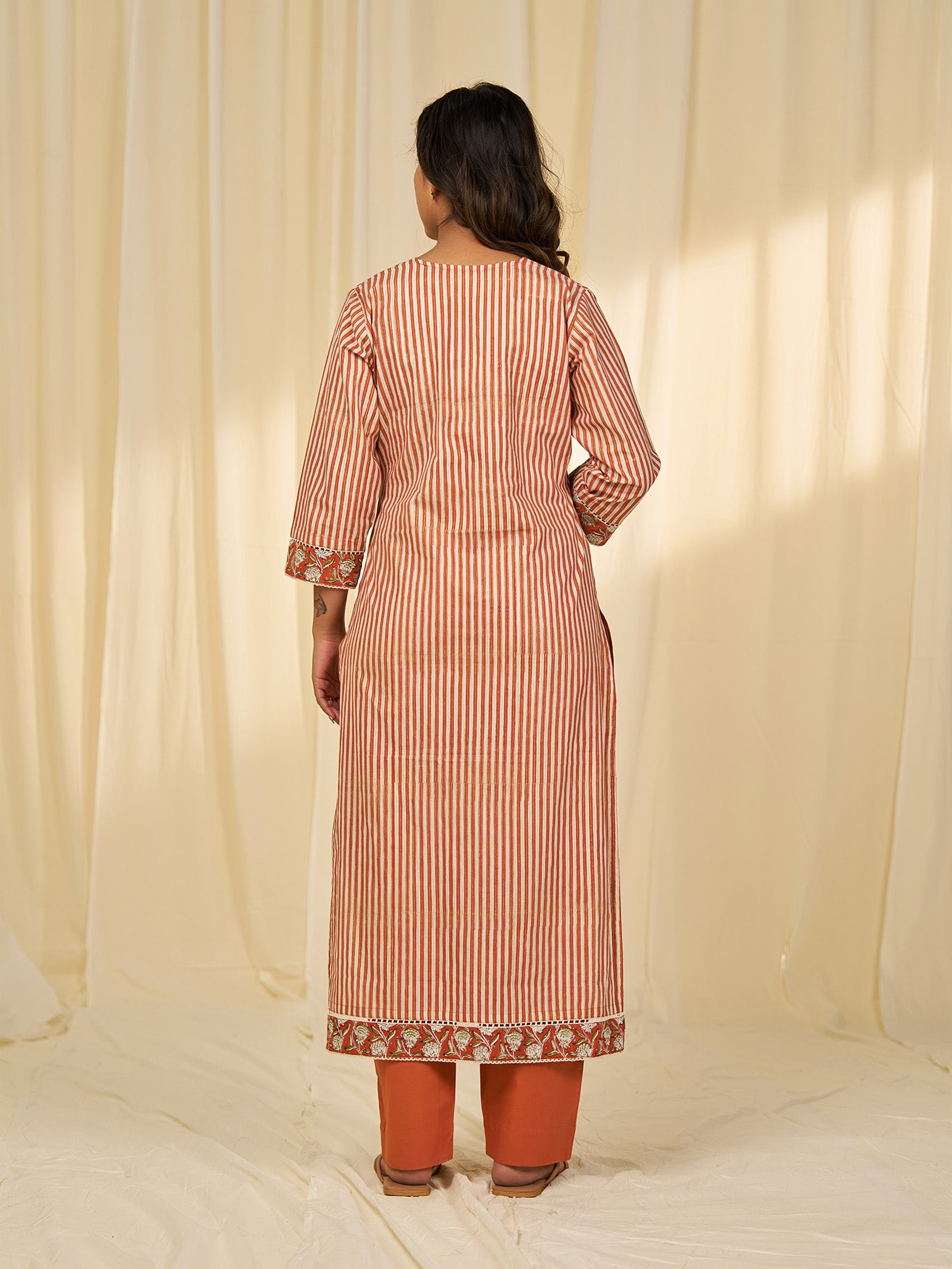 Brick Wall Cotton Kurta