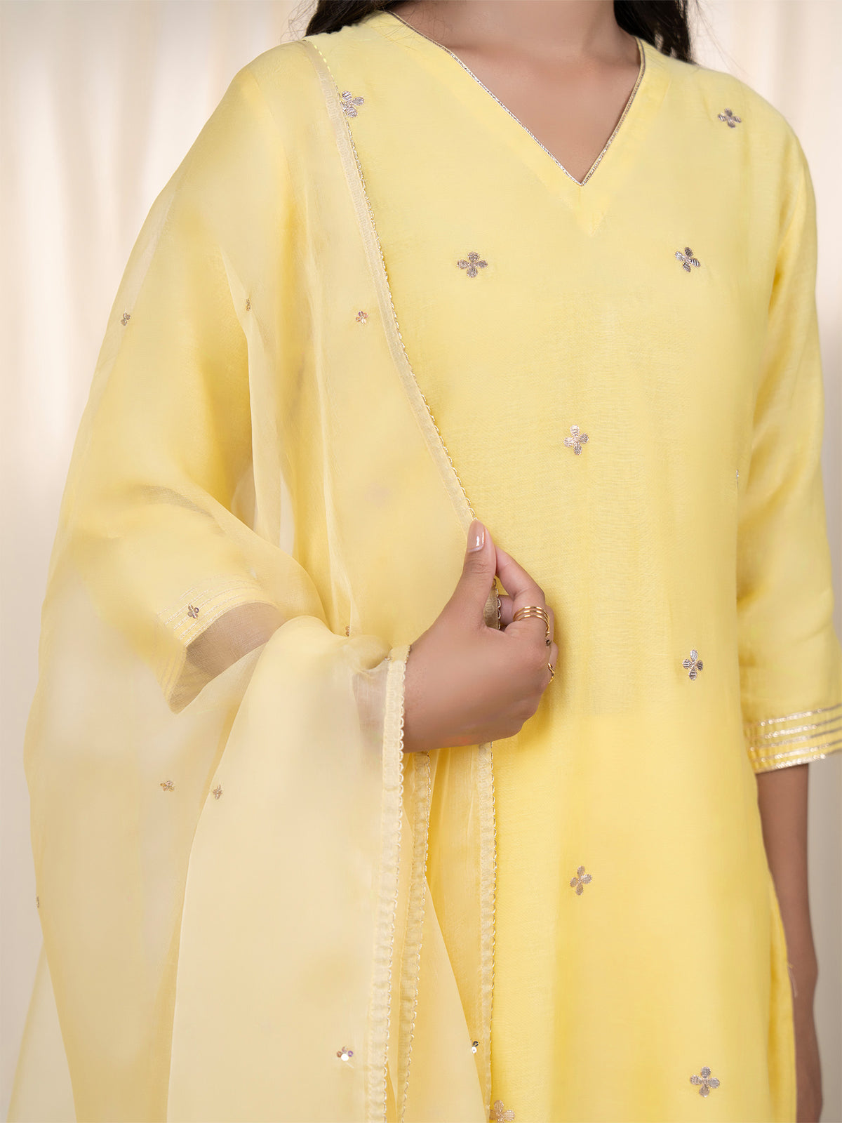 Chama-Cham Lemon Organza Dupatta