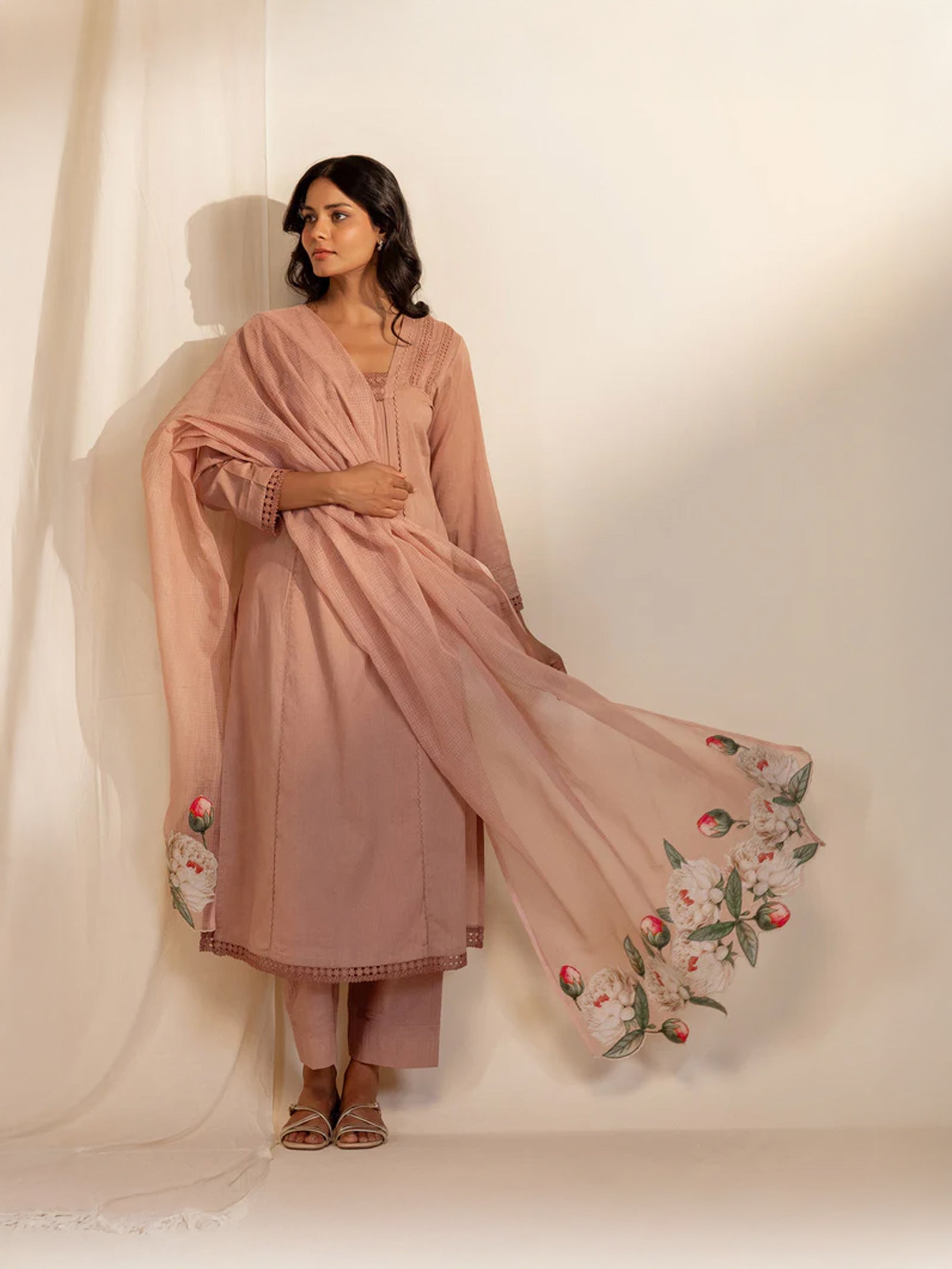 Bold And Beautiful Kota Dupatta - (Peach)