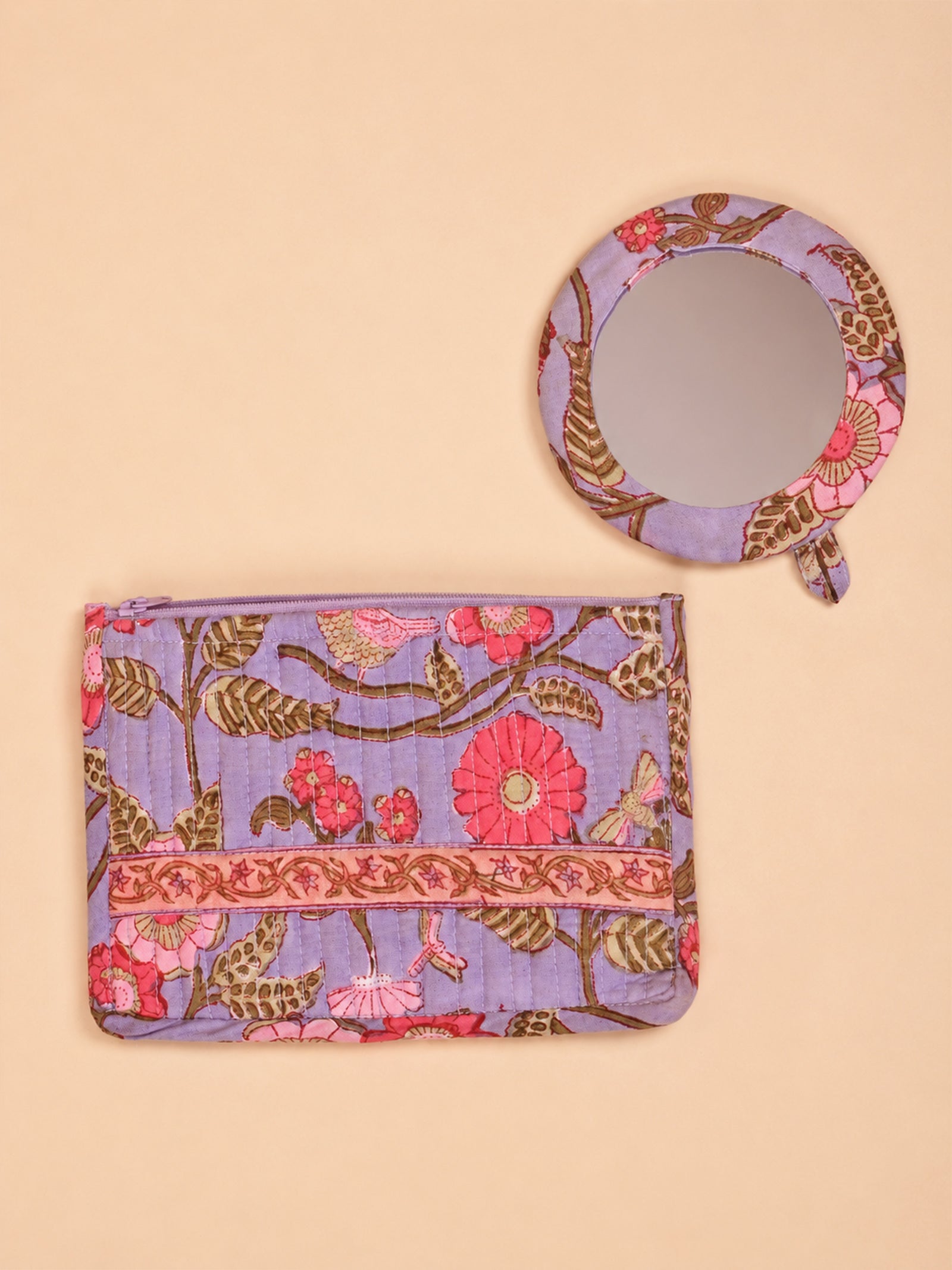 Daisy Quilted Makeup Pouch With Mirror