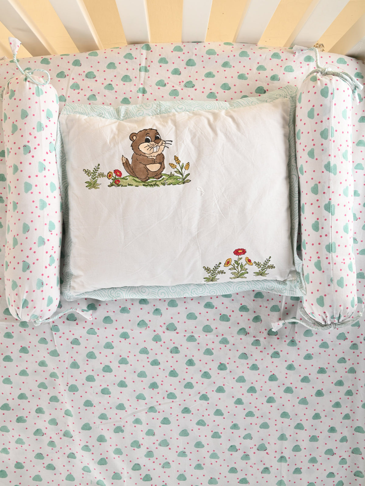 Eager Beaver Crib Set