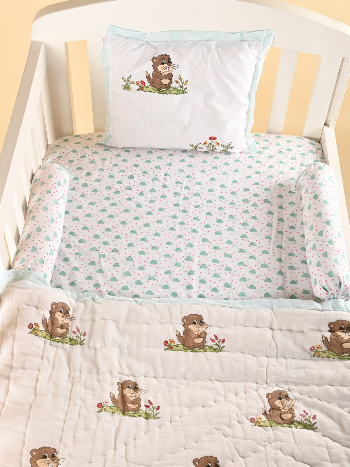 Eager Beaver Crib Set