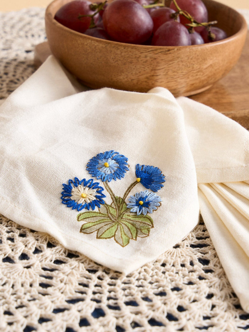 Emb. Napkin - Daisy Blue  ( Set of 6 )