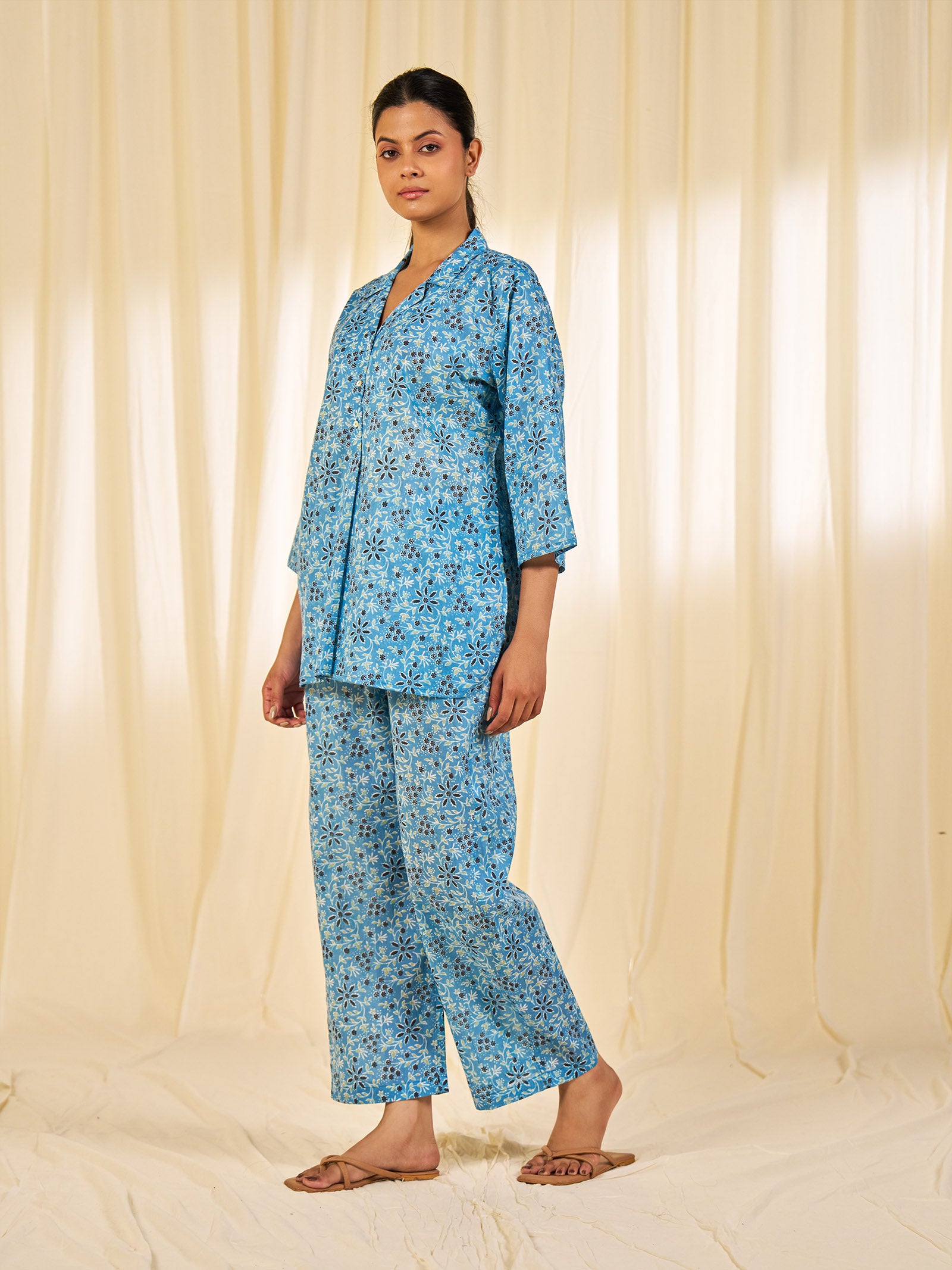 Eve Blooming Collared Cotton Night Suit