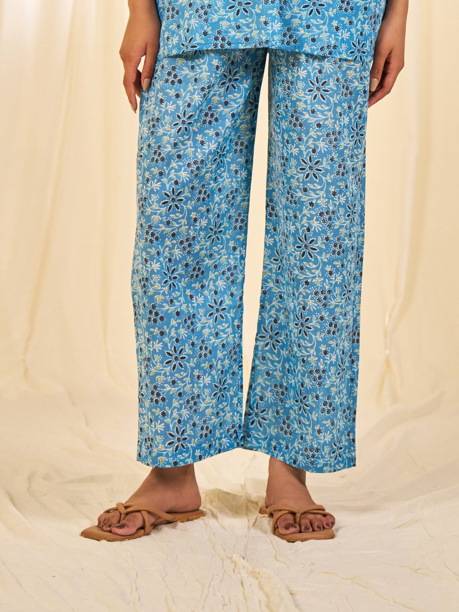 Eve Blooming Collared Cotton Night Suit