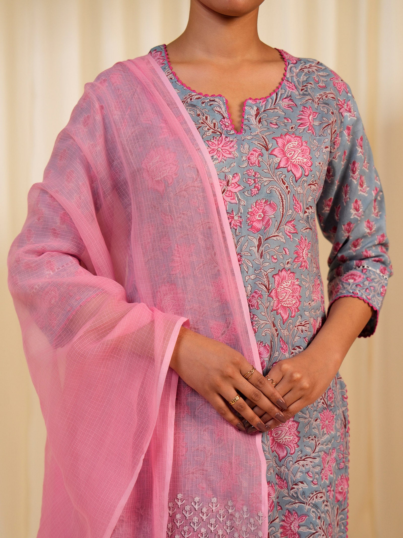 Faguni Kota Dupatta