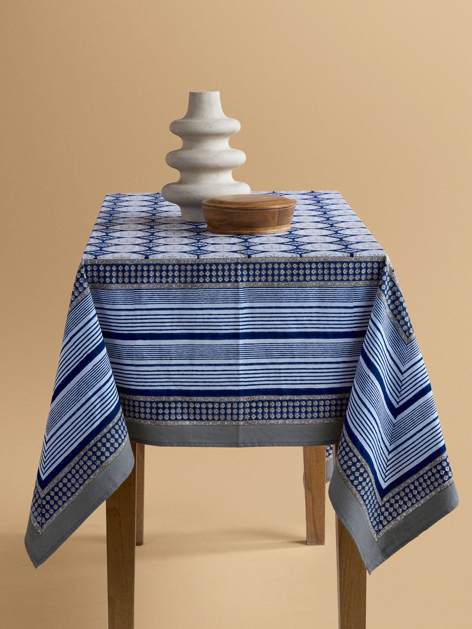 Fateh Sagar Table Cover