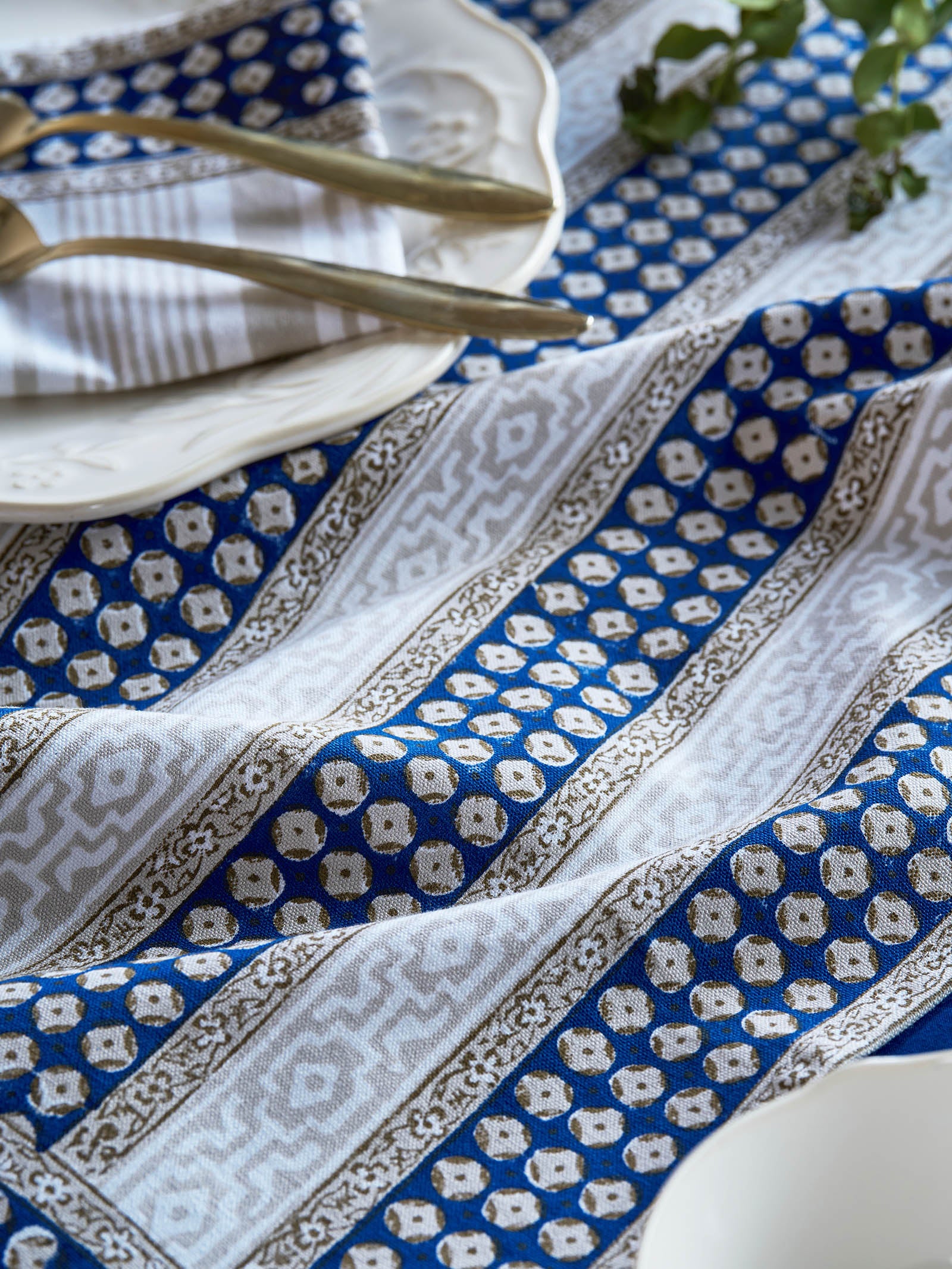 Fateh Sagar Table Runner