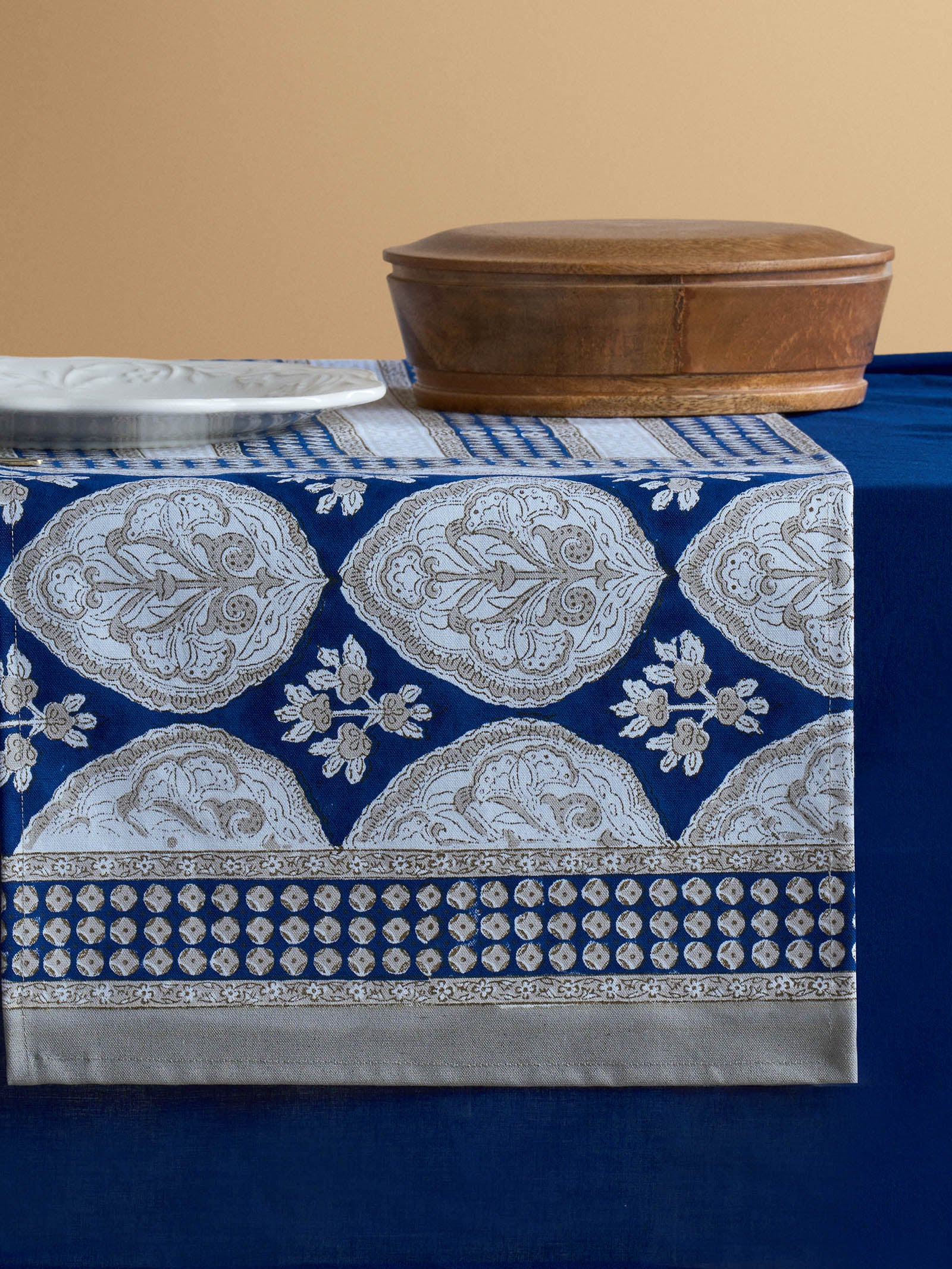 Fateh Sagar Table Runner
