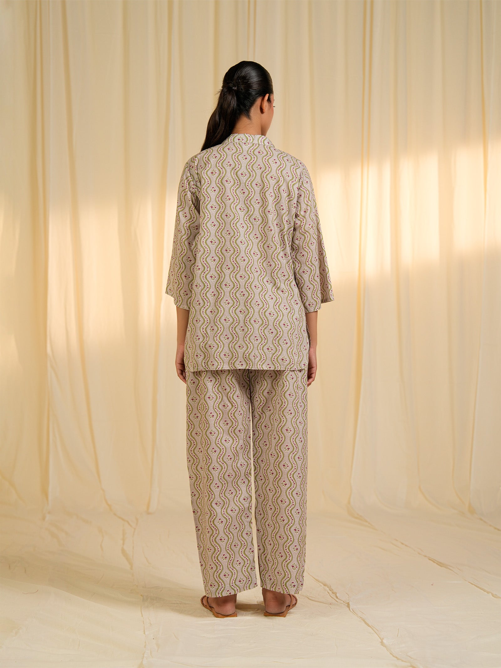 Green River Collared Cotton Night Suit