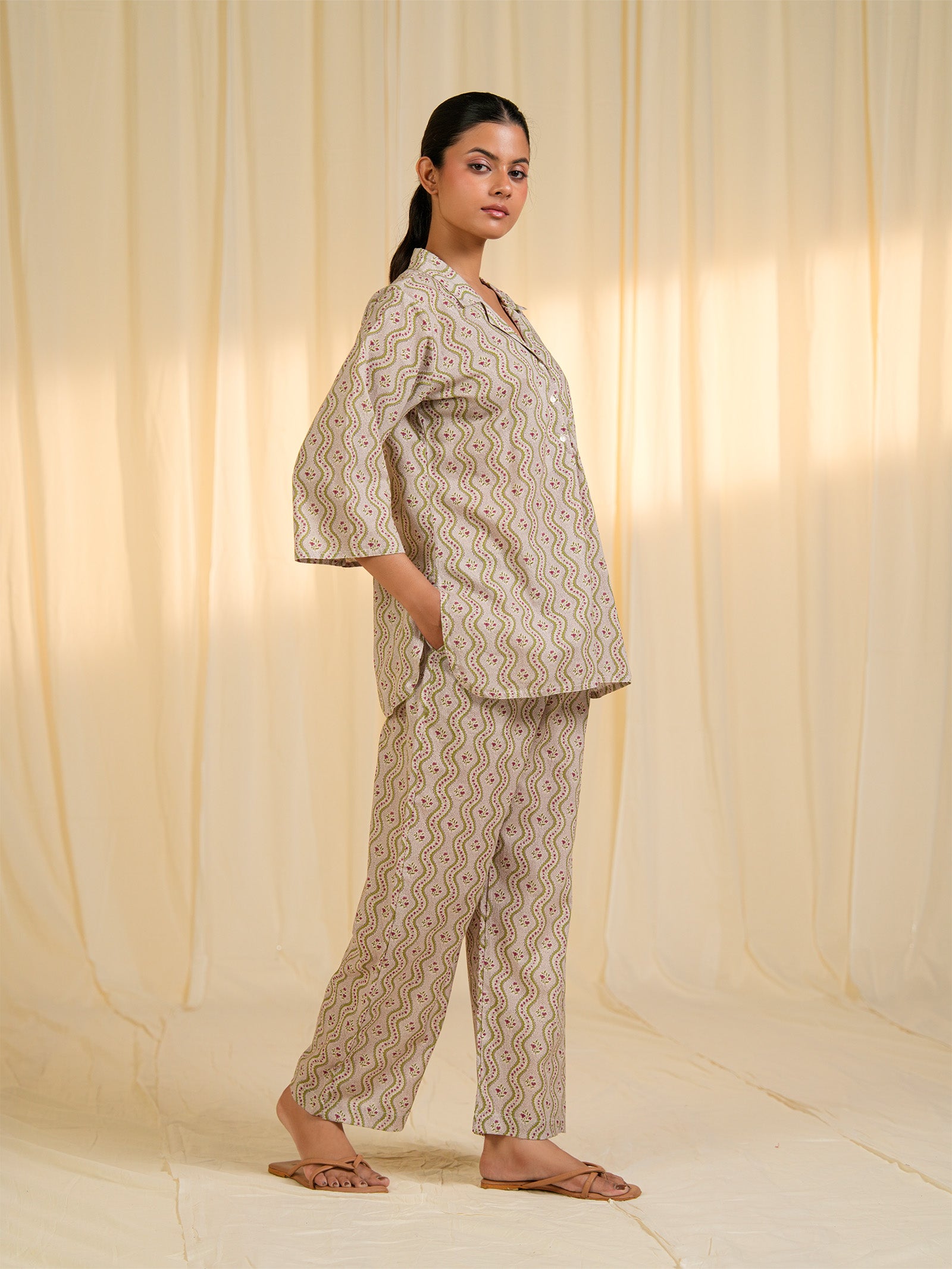 Green River Collared Cotton Night Suit