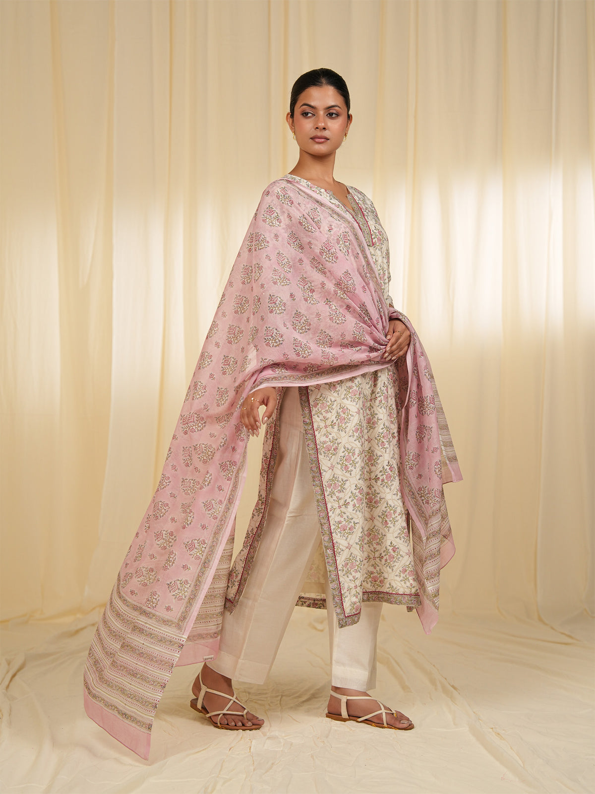 Gulposh Chanderi Dupatta