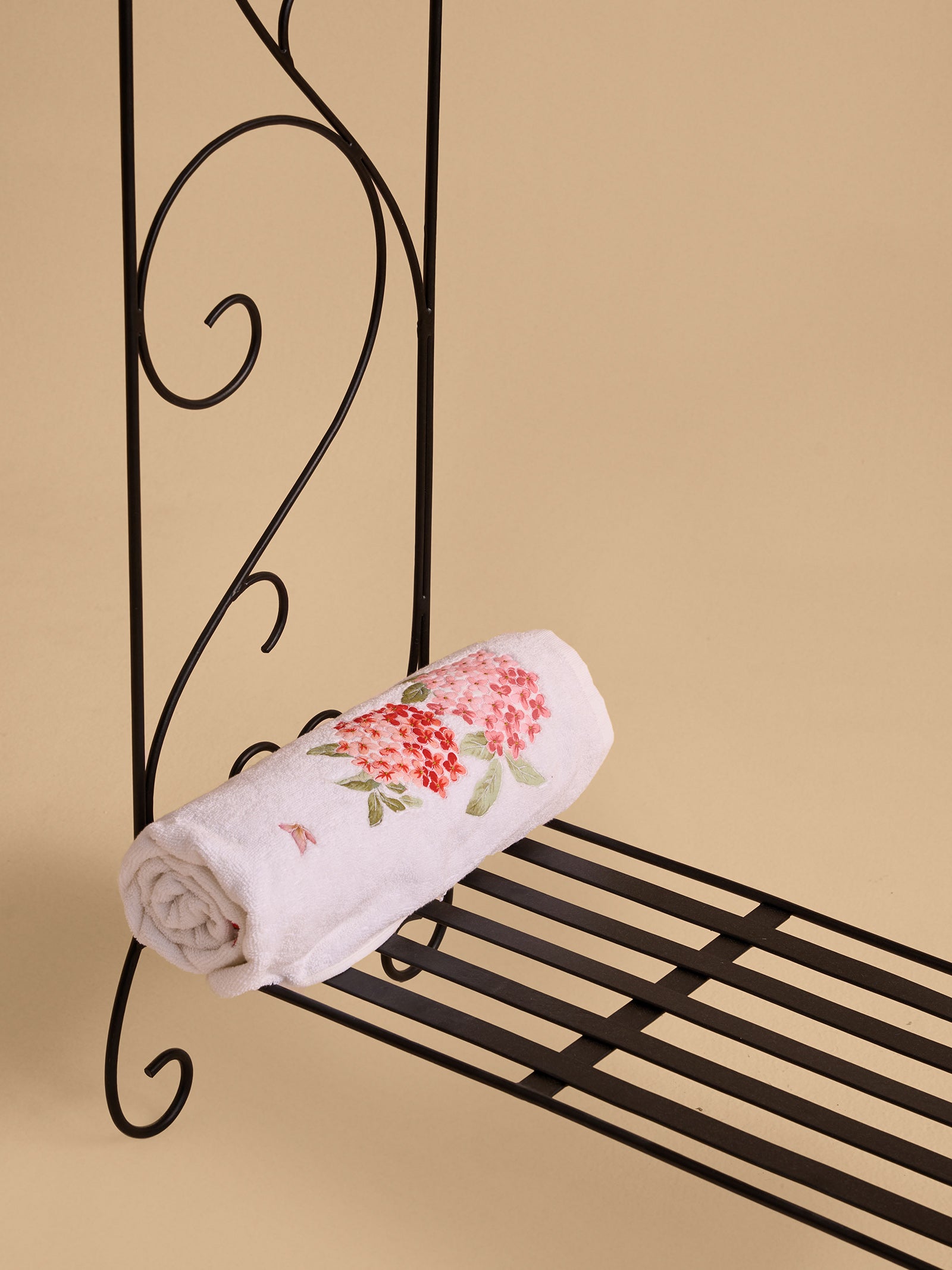 Kruger Iron Towel Rack