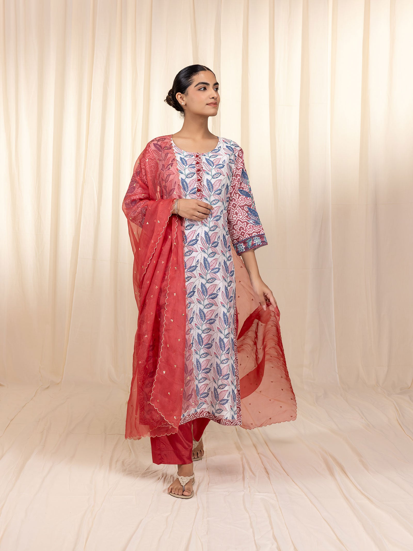 Laal Pattiya Chanderi Kurta