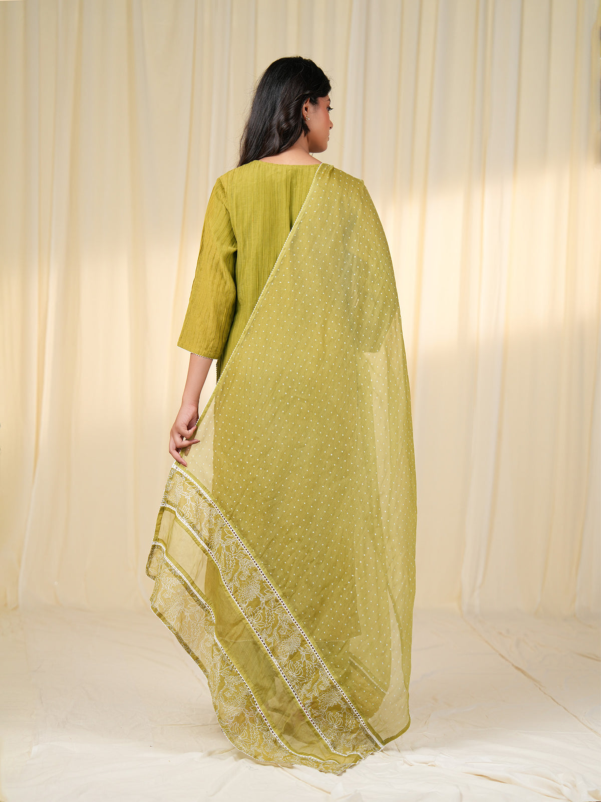 Laced-Up Avocado Organza Dupatta