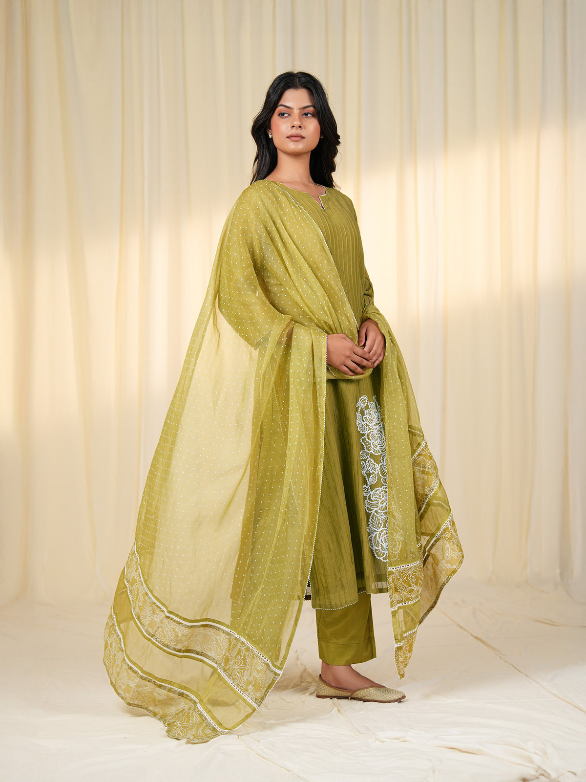 Laced-Up Avocado Organza Dupatta