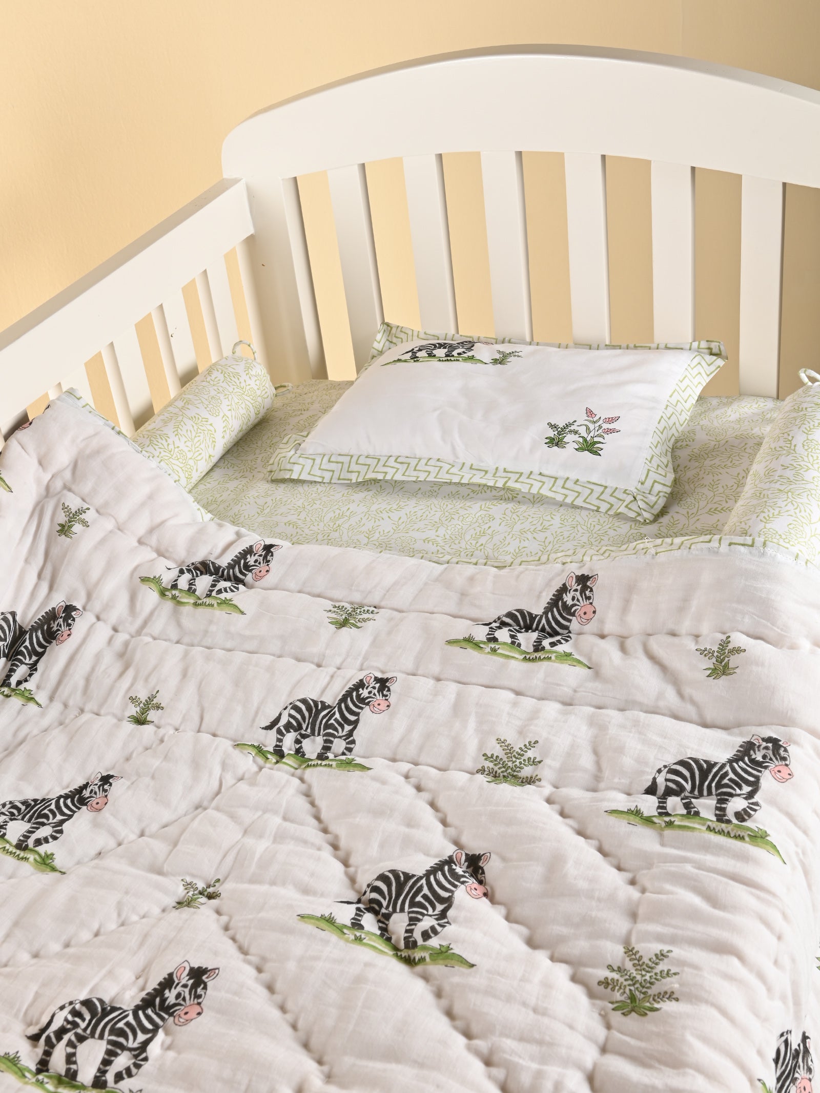 Marty Zebra Crib Set