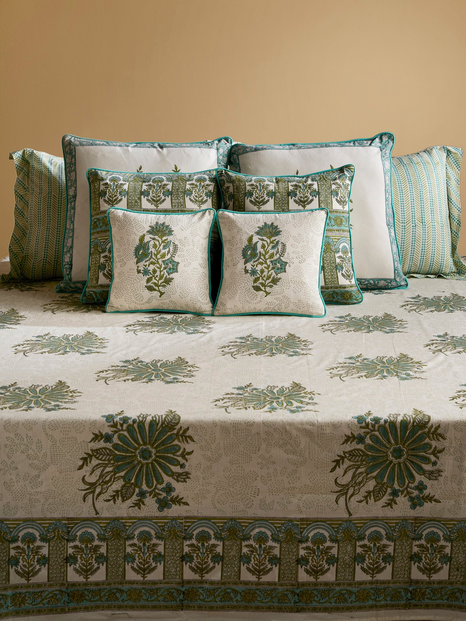 Mount Abu Bed Cover