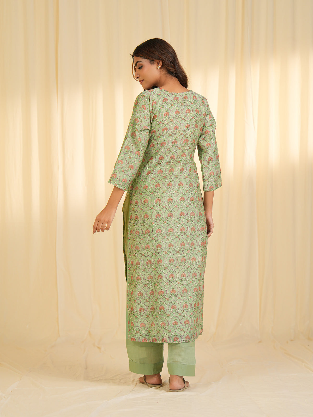 Nayaab Chanderi Kurta