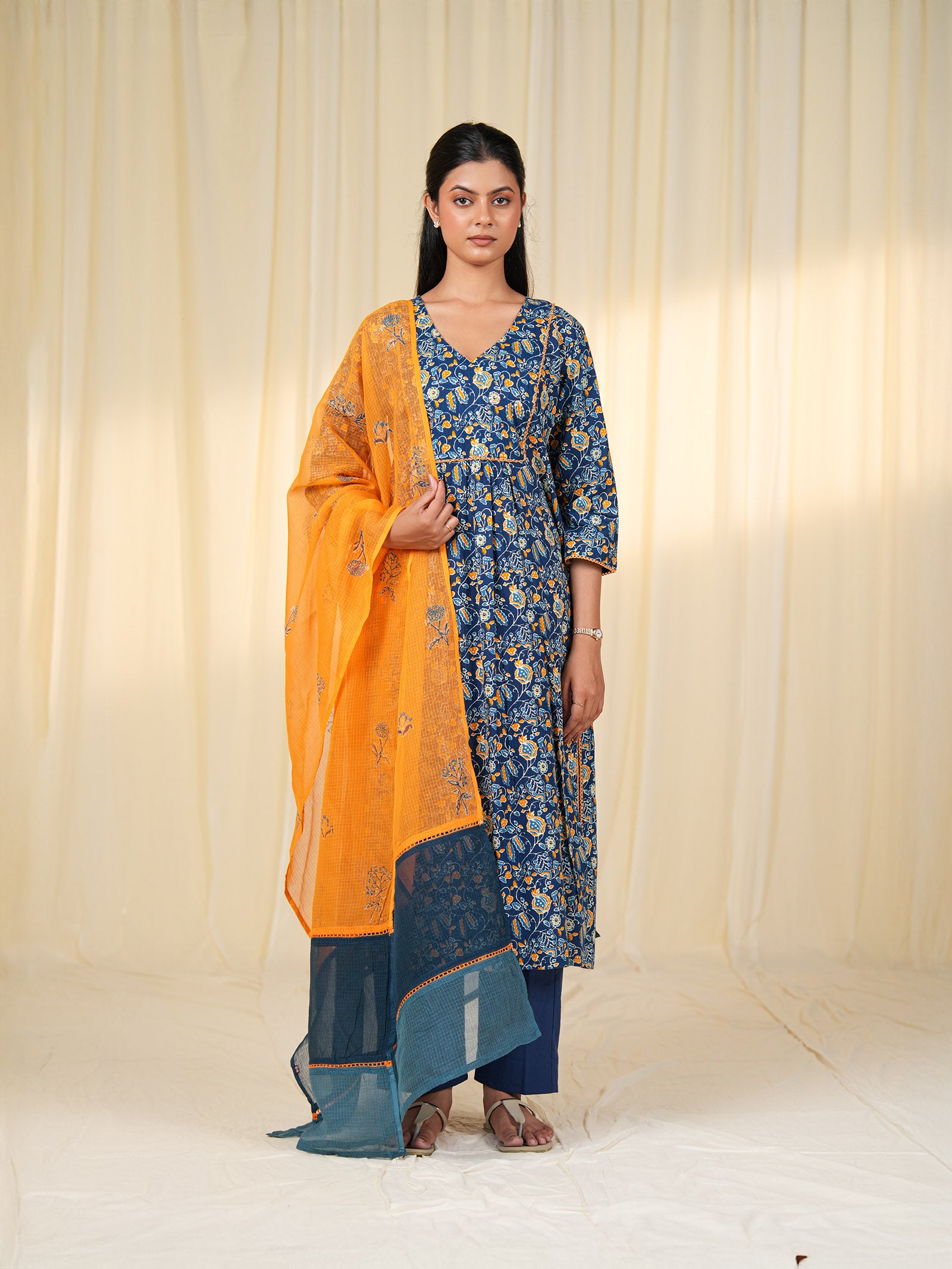 Neel Keshri Kota Dupatta
