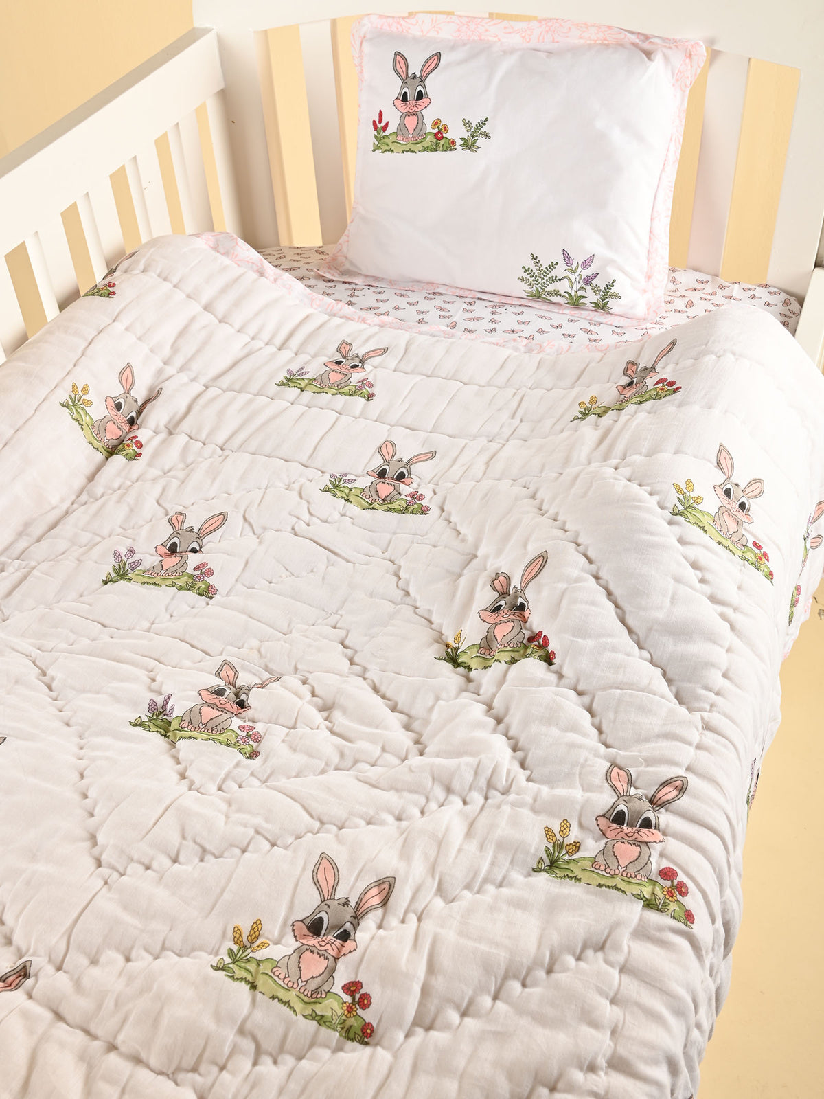 Peter Bunny Crib Set