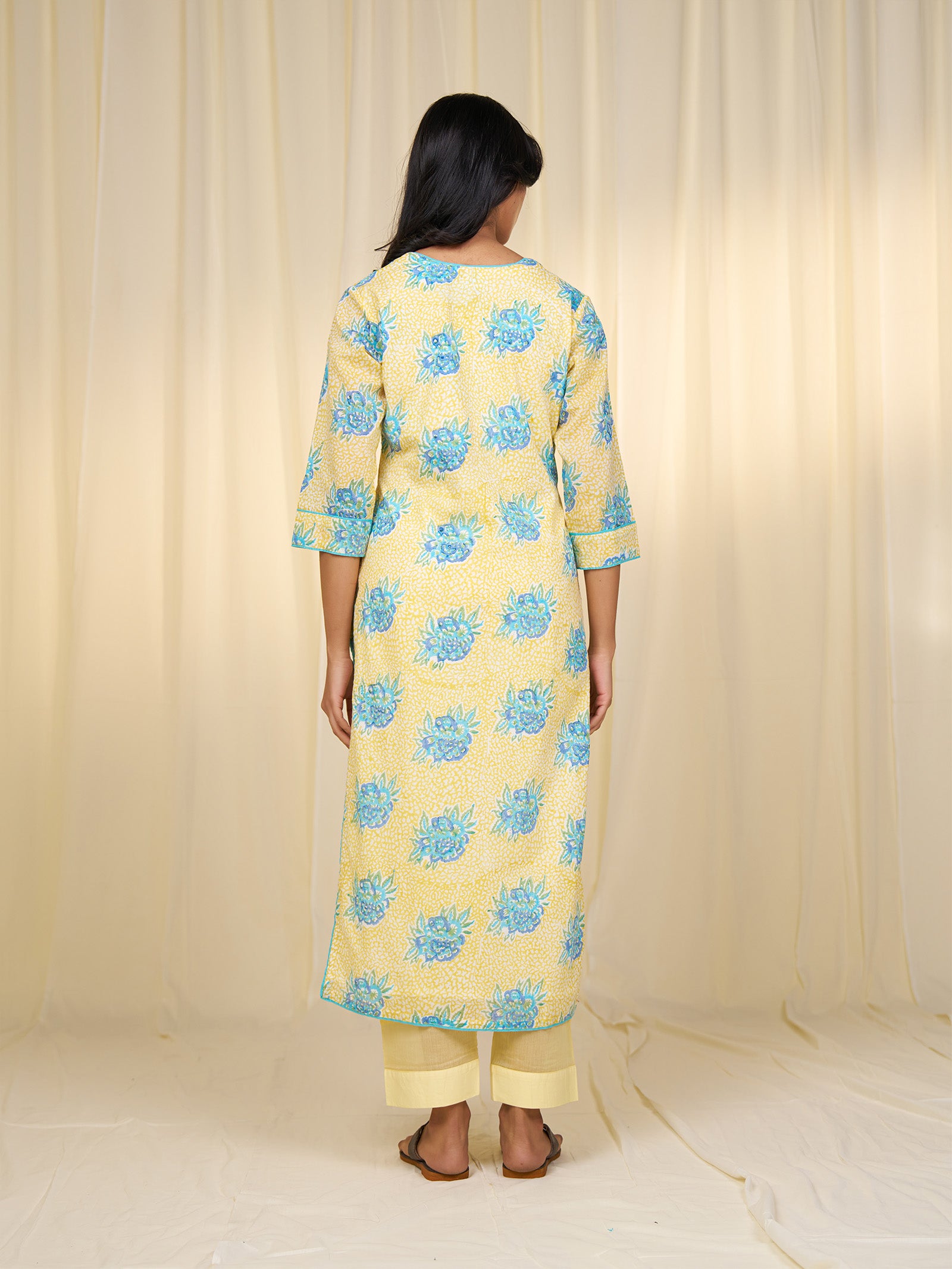 Neela Peela Cotton Kurta