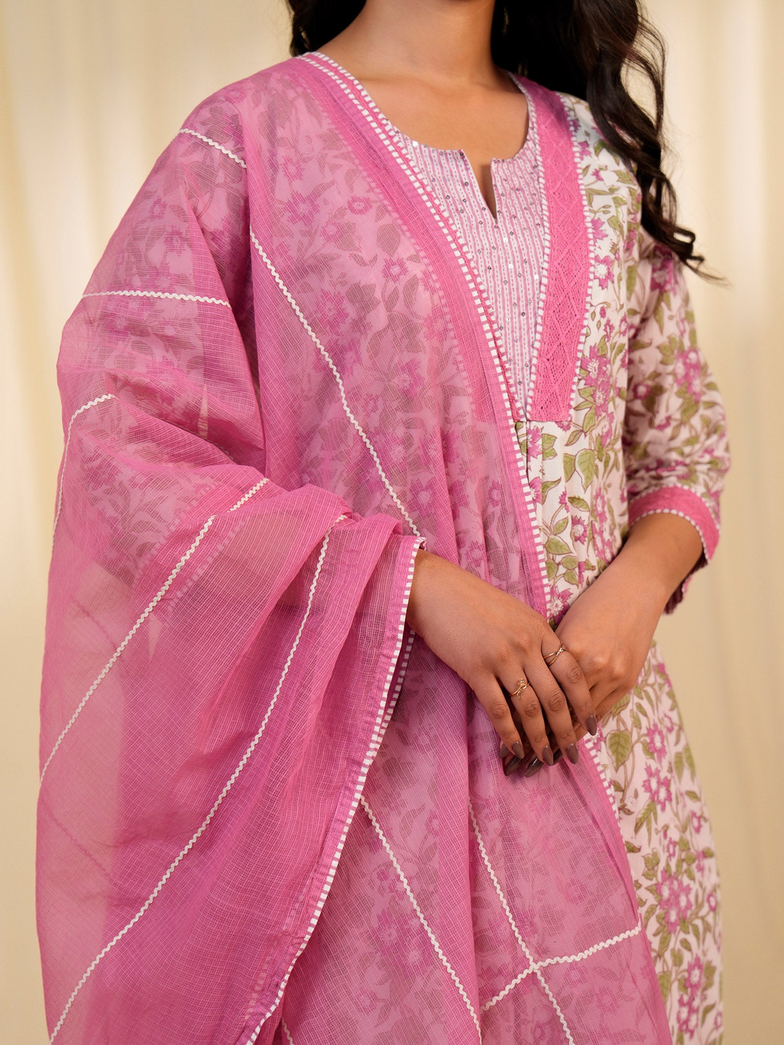 Rang Bela Kota Dupatta