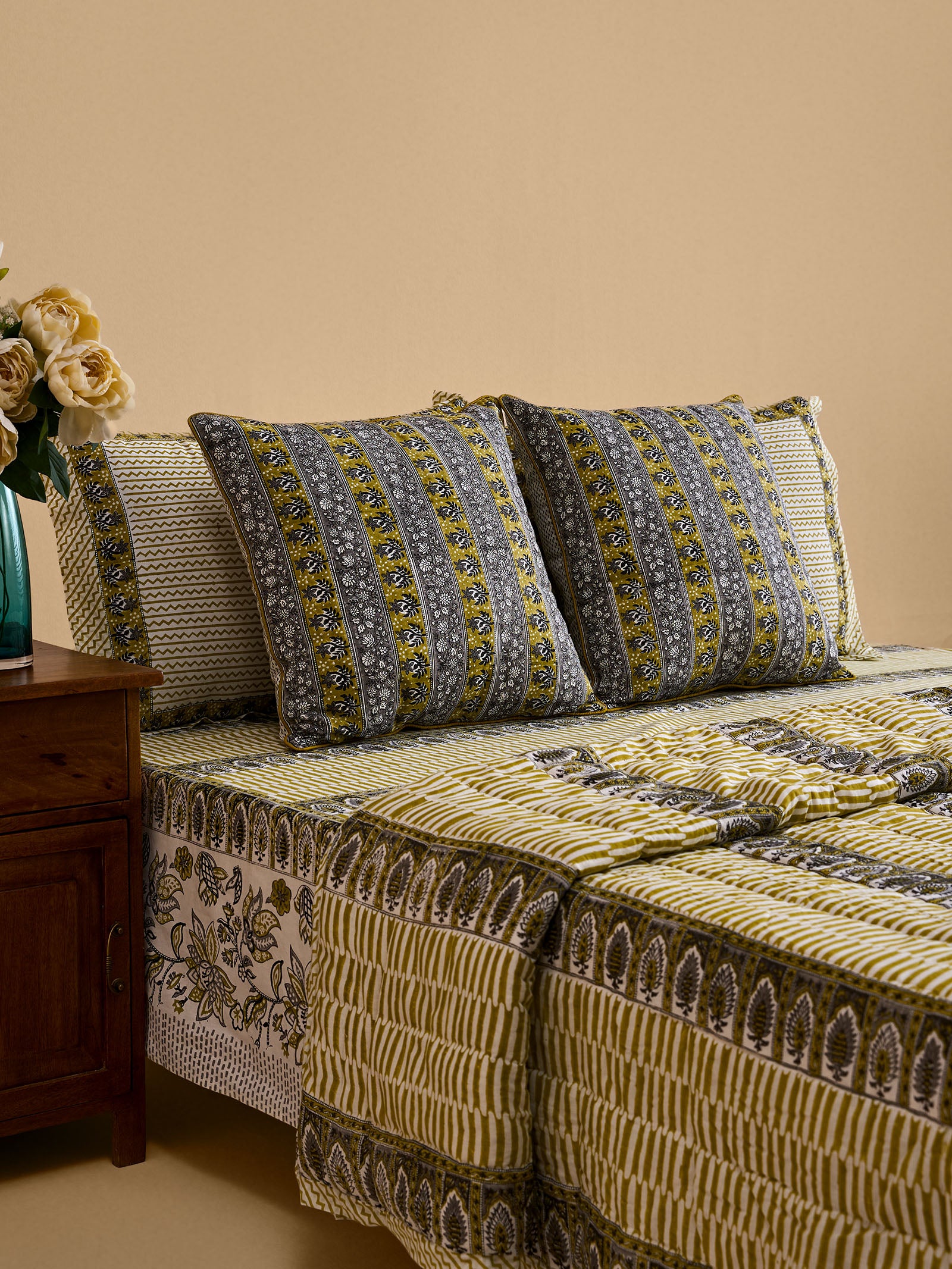 Kumbhalgarh 20" x 20" Cushion Cover