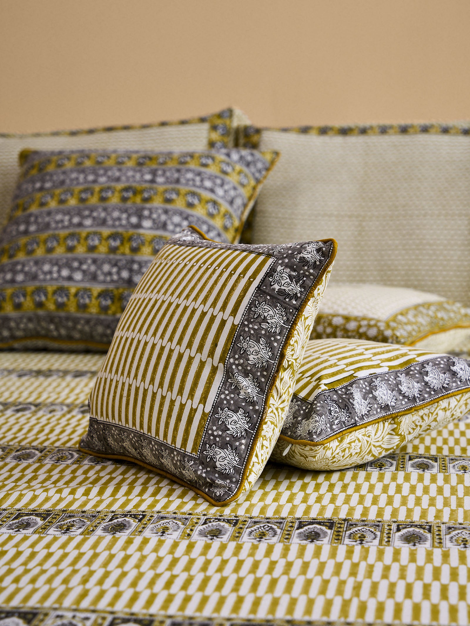 Kumbhalgarh 12" x 12" Cushion Cover