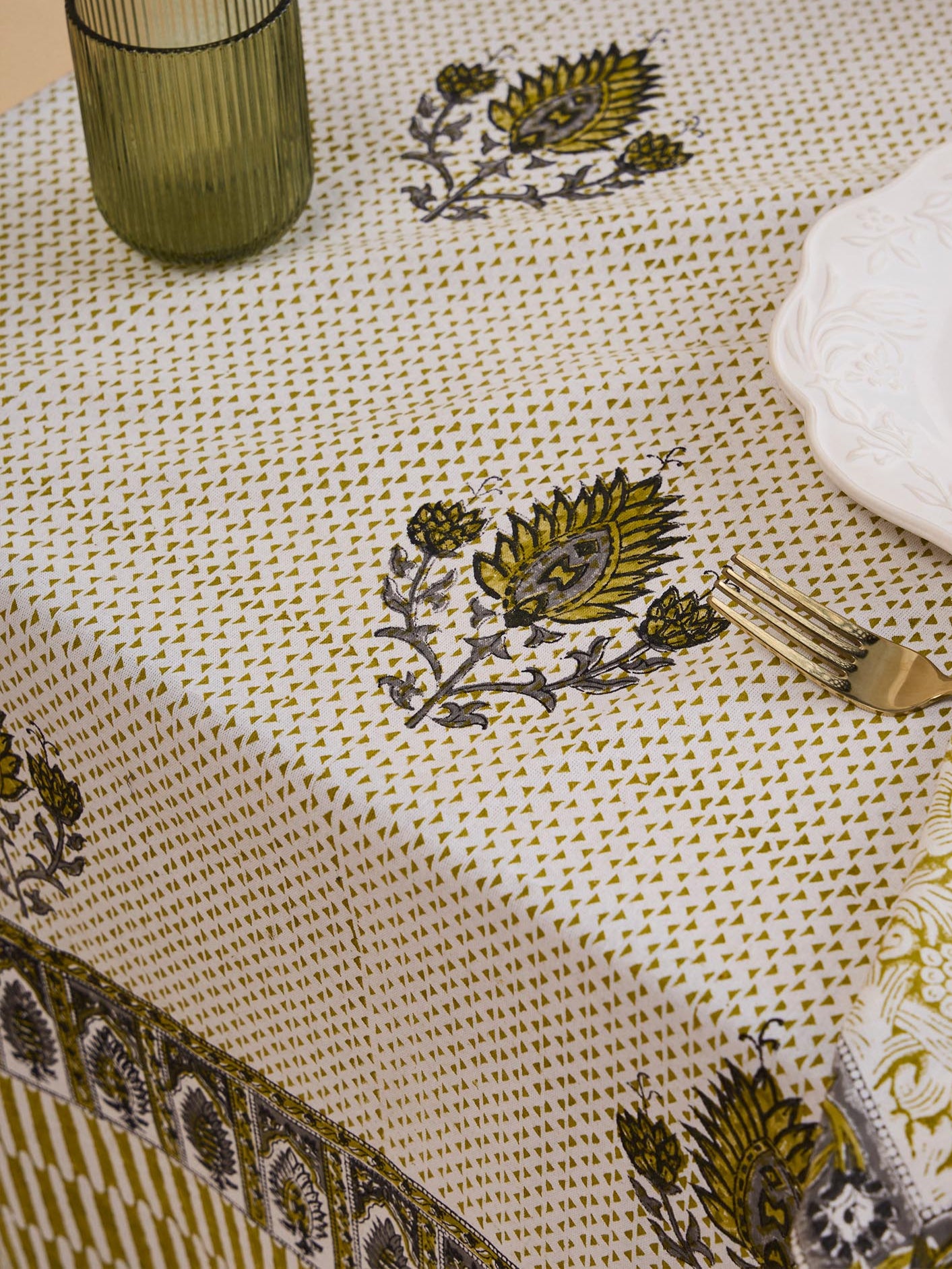 Kumbhalgarh Table Cover