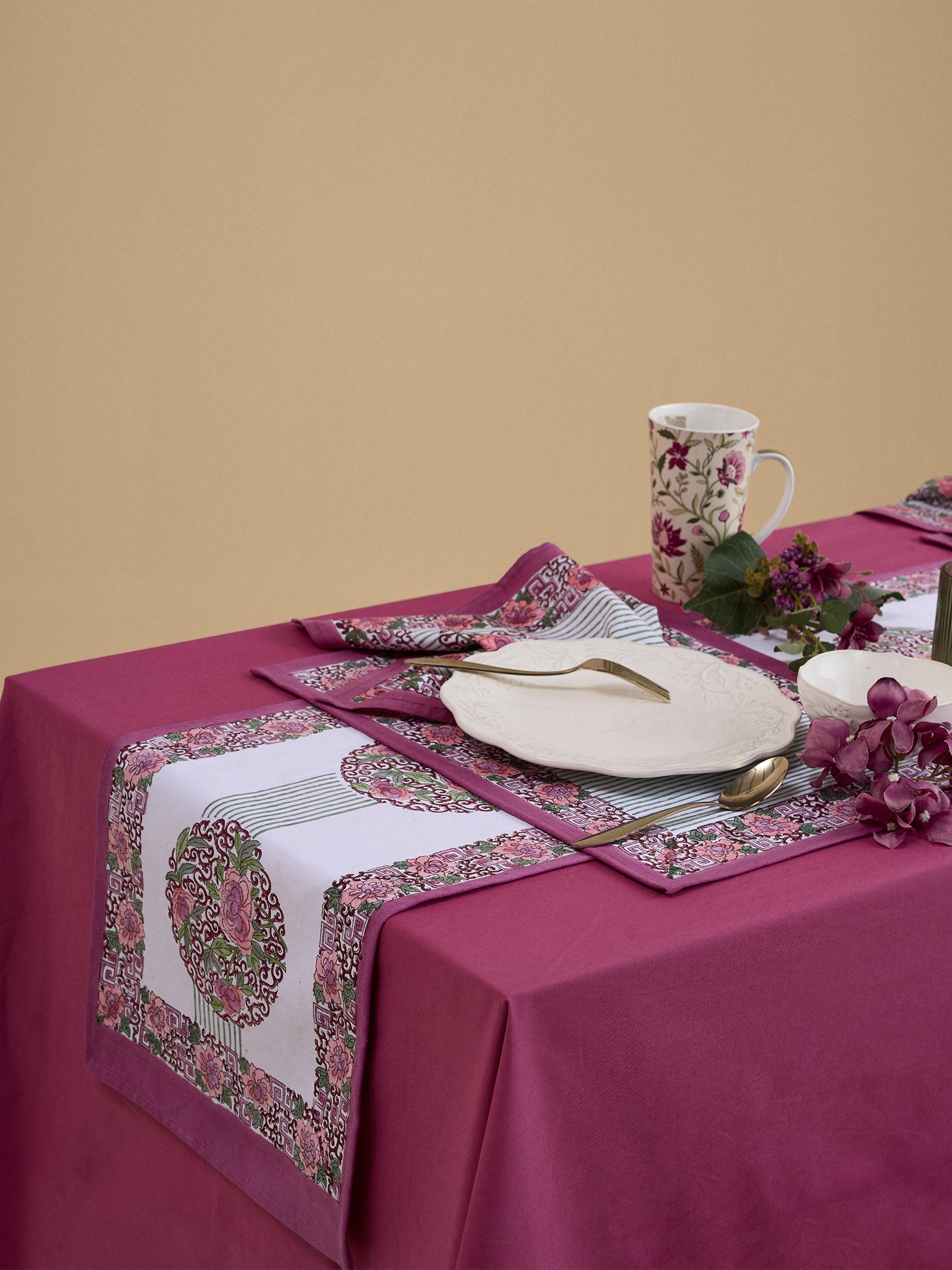 Notting Hill Table Runner