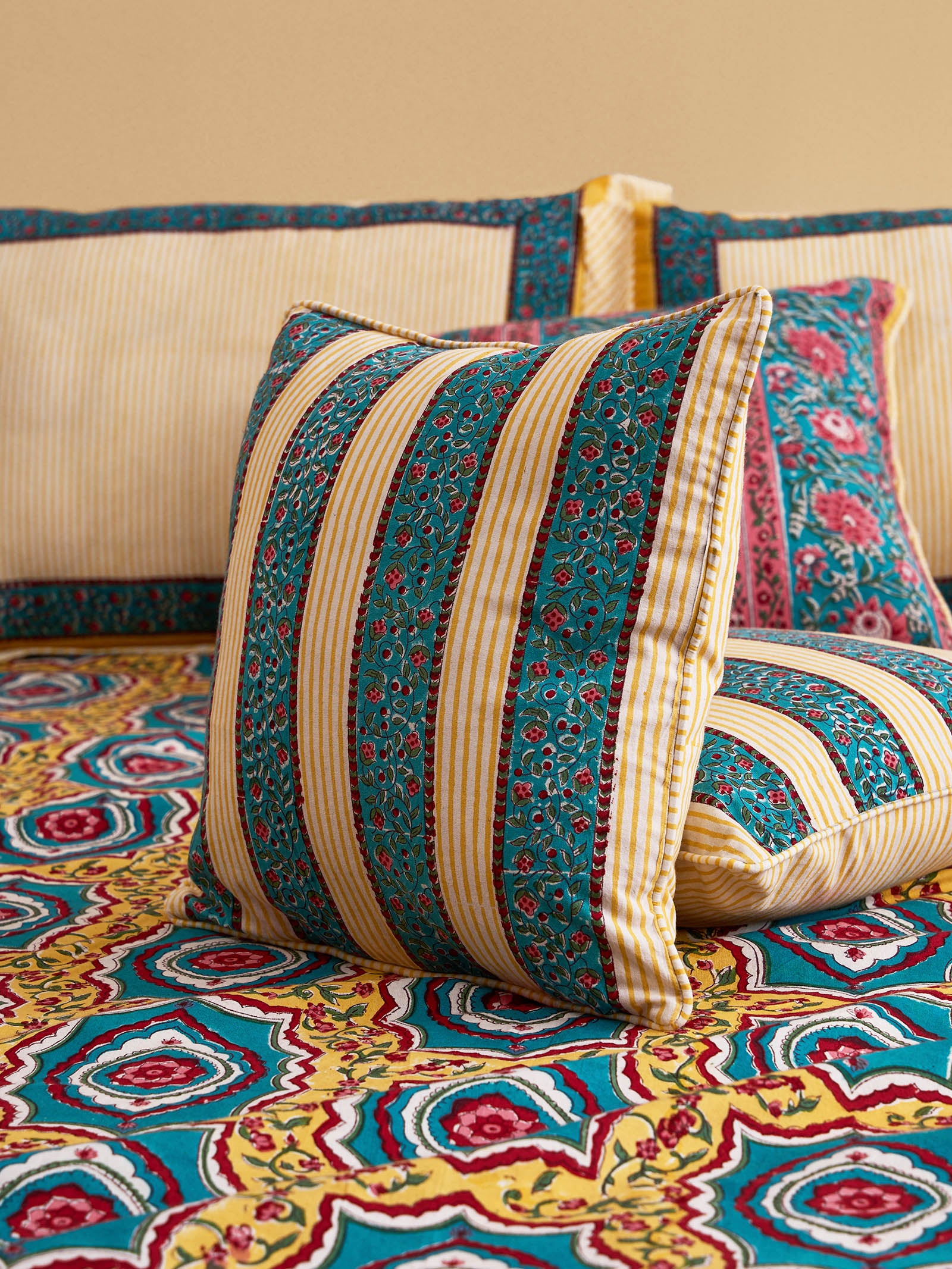 Nawalgarh 16" x 16" Cushion Cover