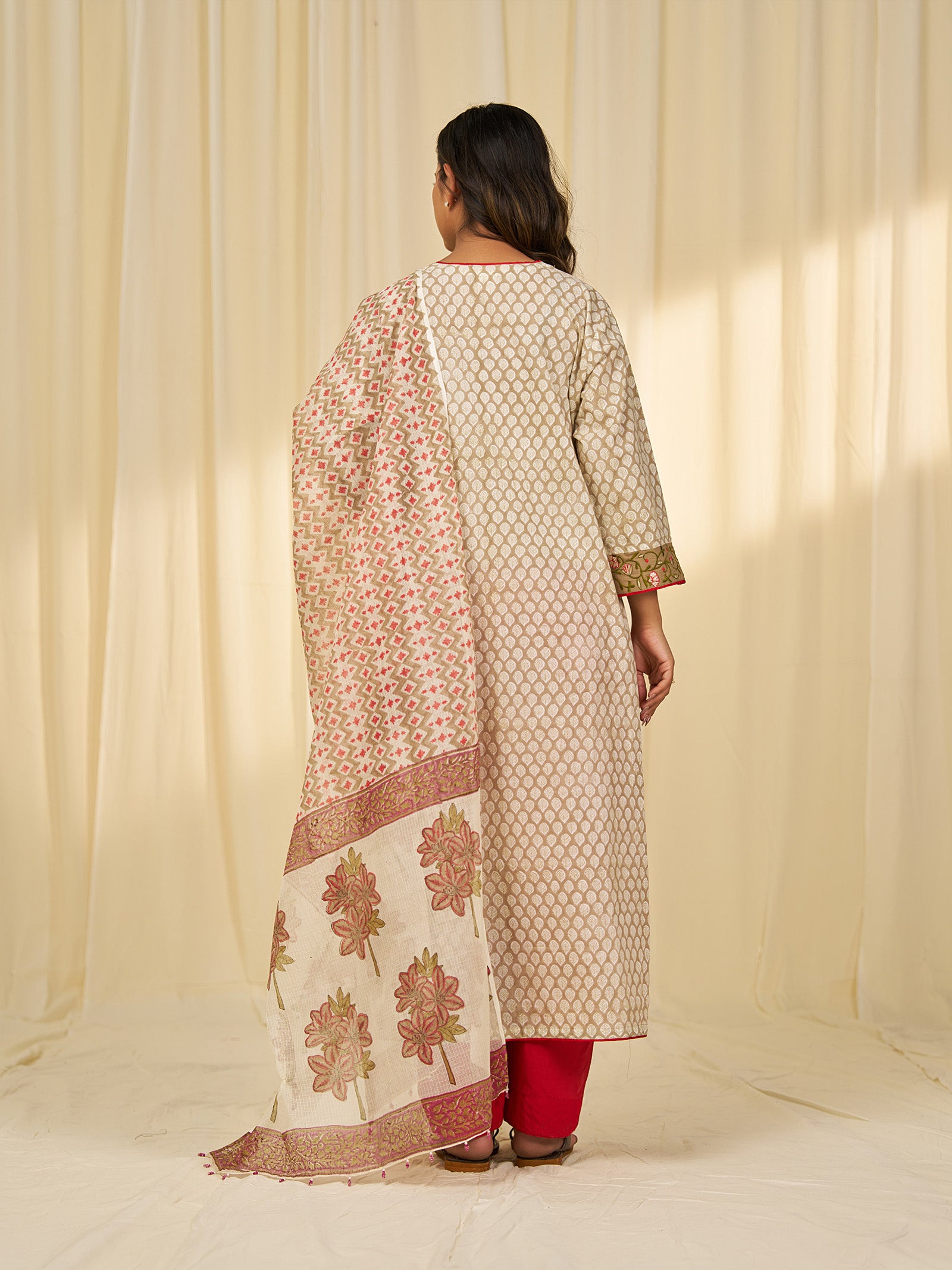 Saadgi Kota Dupatta