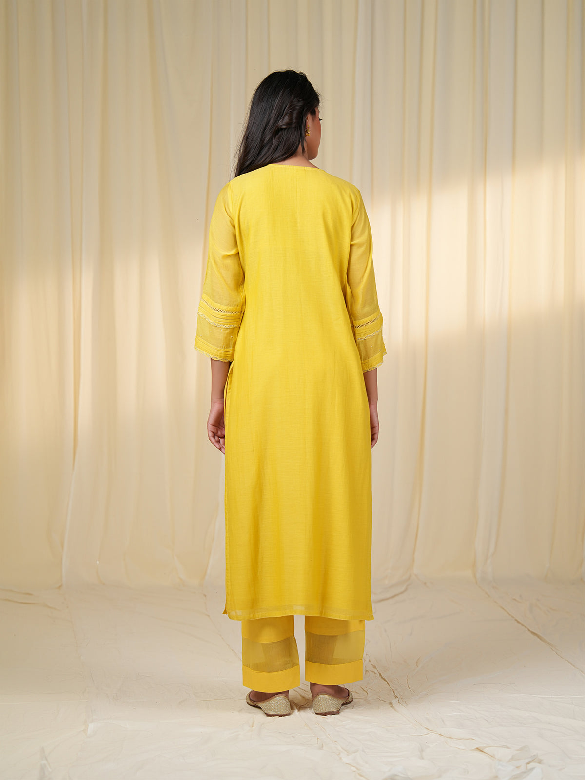 Sada Suhagan Bindi Chanderi Kurta
