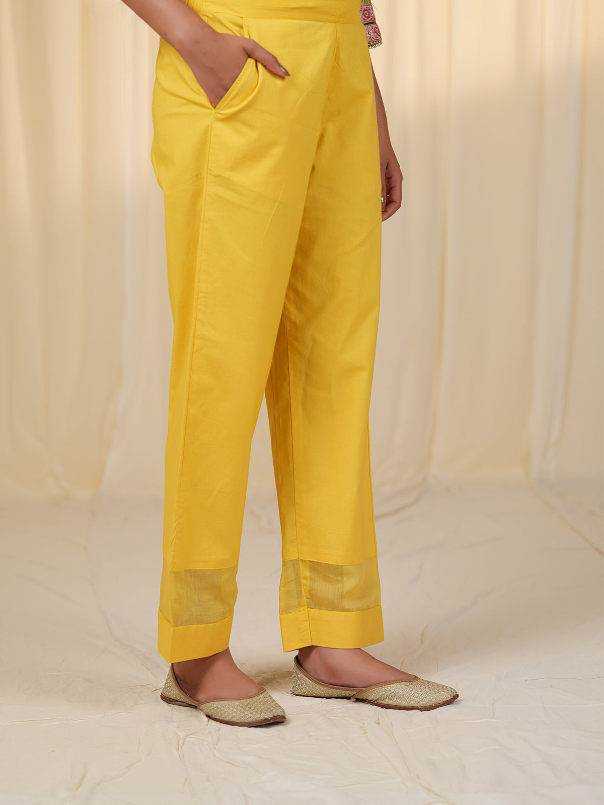 Sada Suhagan Bindi Cotton Straight Pants