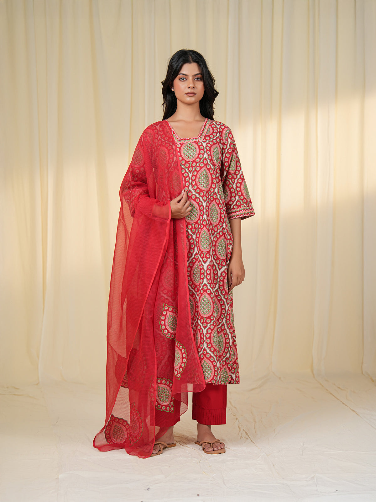 Sada Suhagan Paan Kota Dupatta