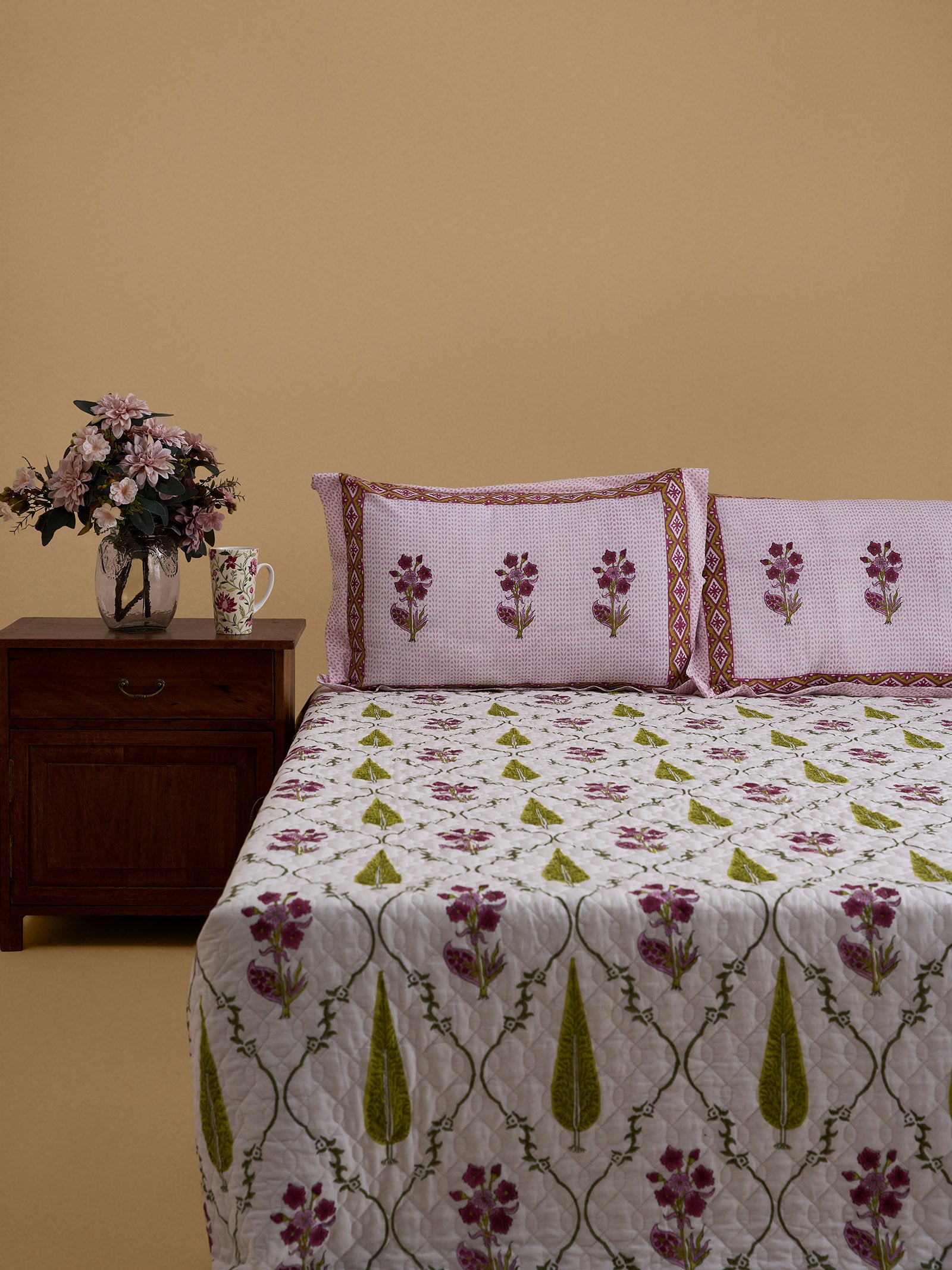 Secret Grove Quilted Bed Cover (Reversible)