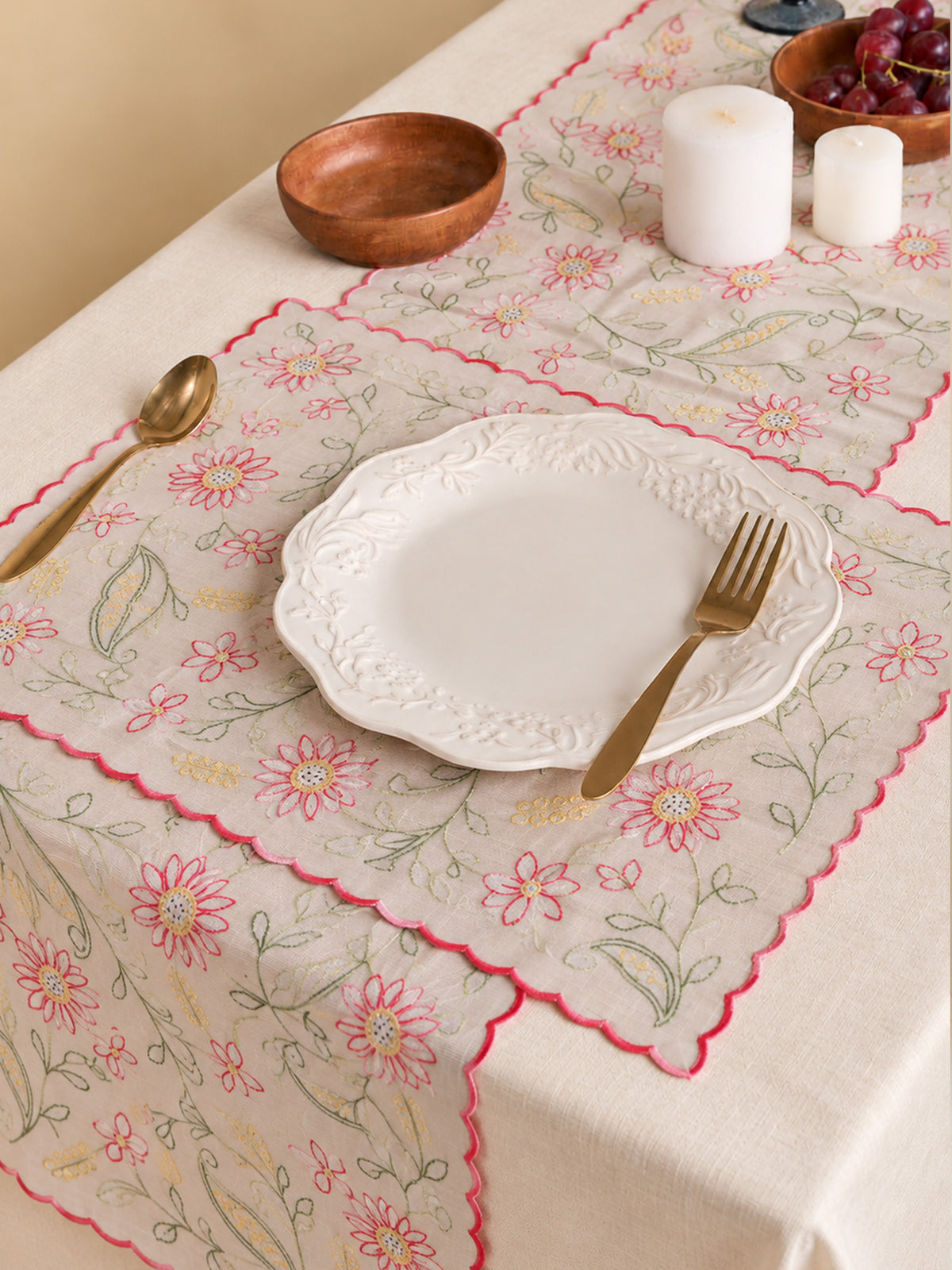 Shadow Emb. Blush (Runner & 6 Mats)