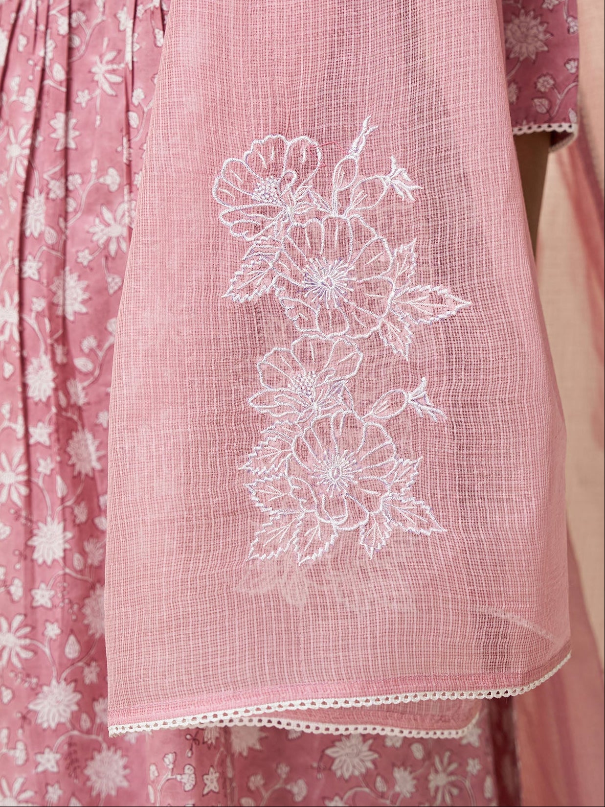 Gulabi Kota Doria Dupatta