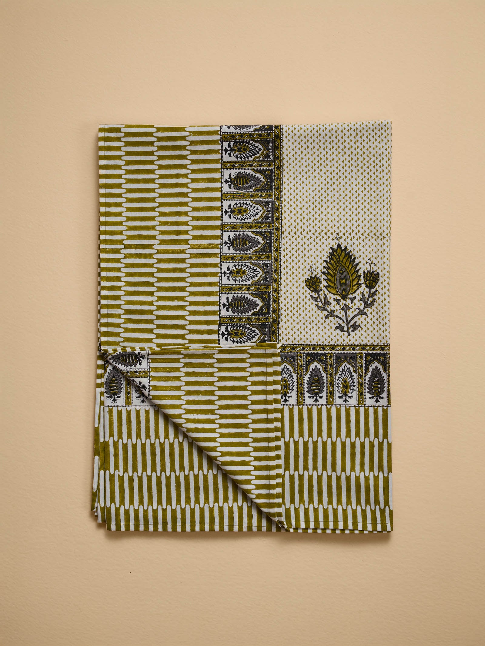 Kumbhalgarh Table Cover