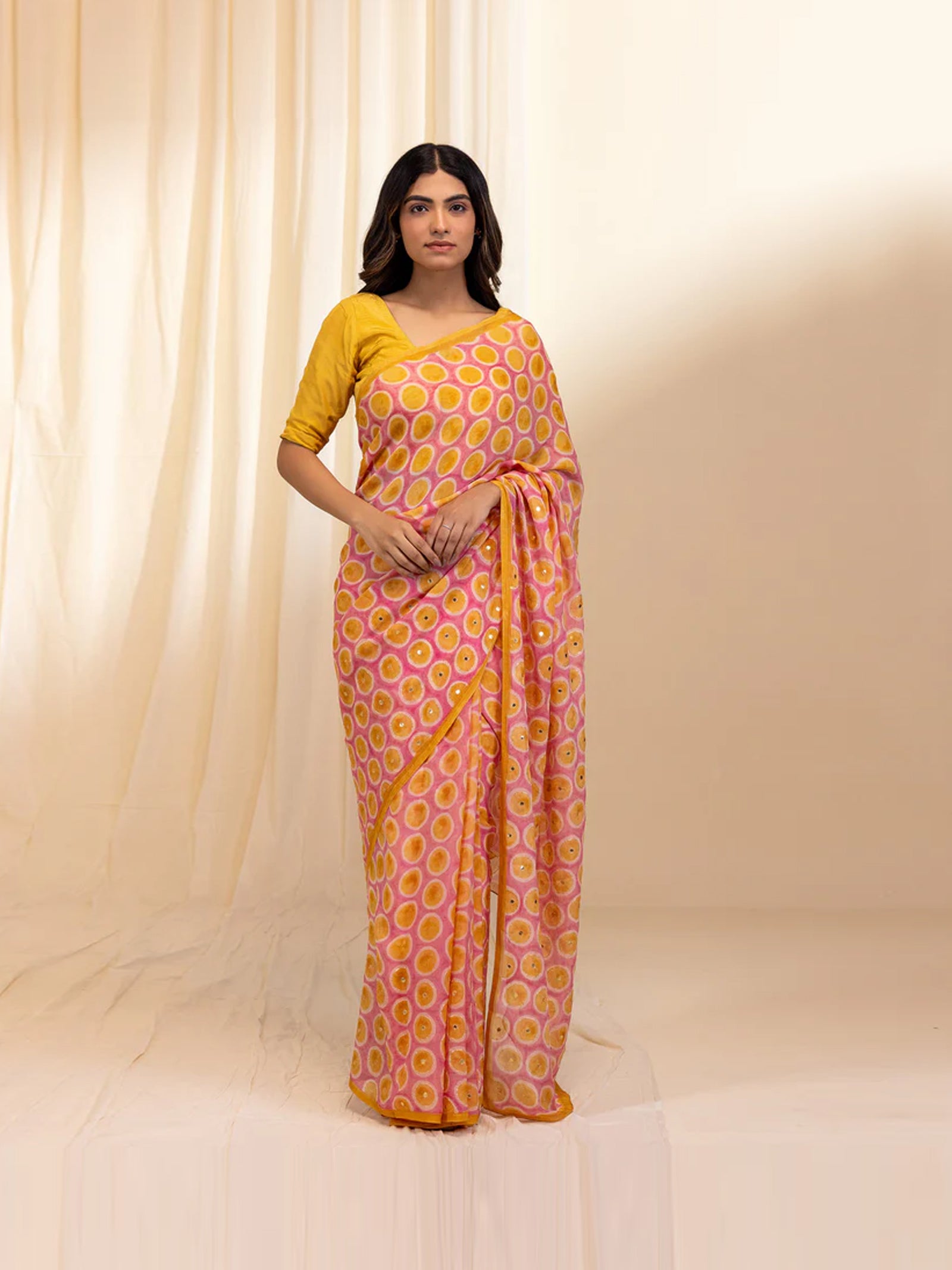 The Modern Women In Pink Chiffon Saree