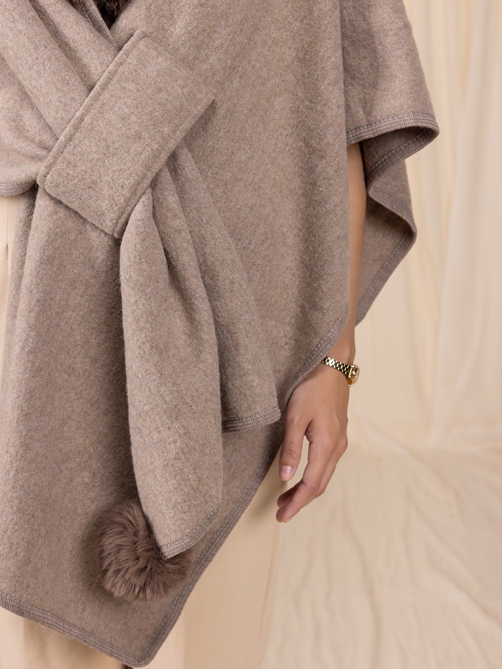 Woollen Veloura Brown Cape