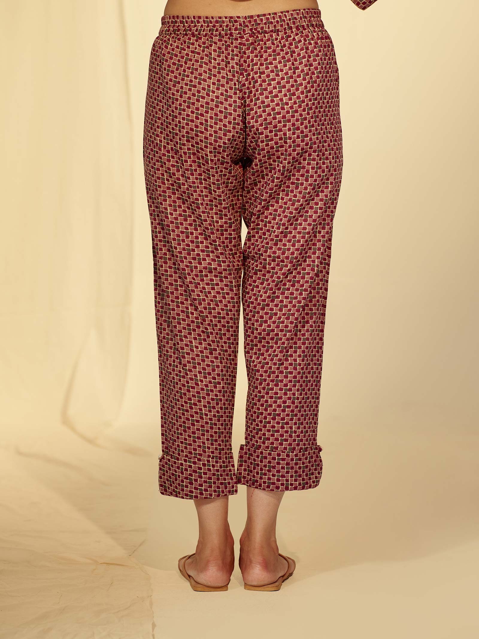 Small Box Voile Straight Pant