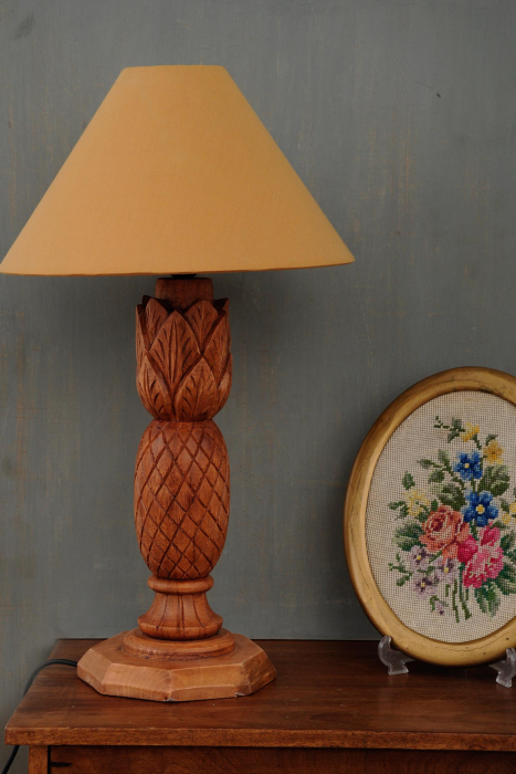 Pineapple Lamp Stand
